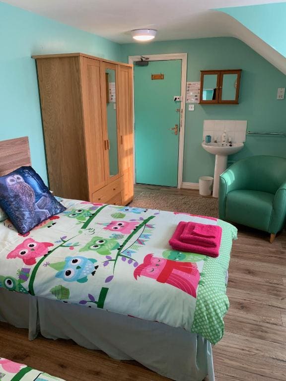Standard Twin Room with Garden View room - Image 2