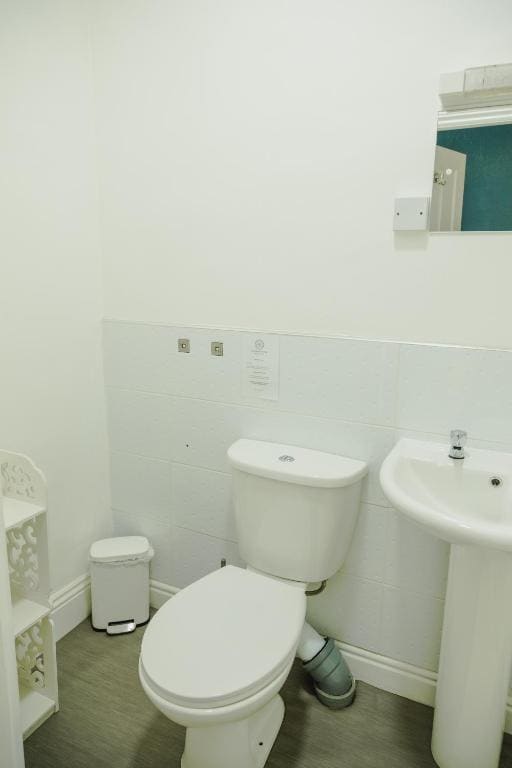Superior Family Room room - Image 1