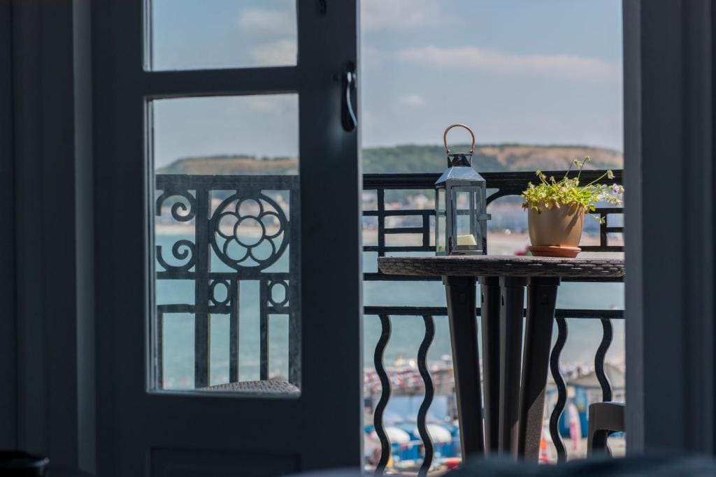 Double Room with Sea View room - Image 1