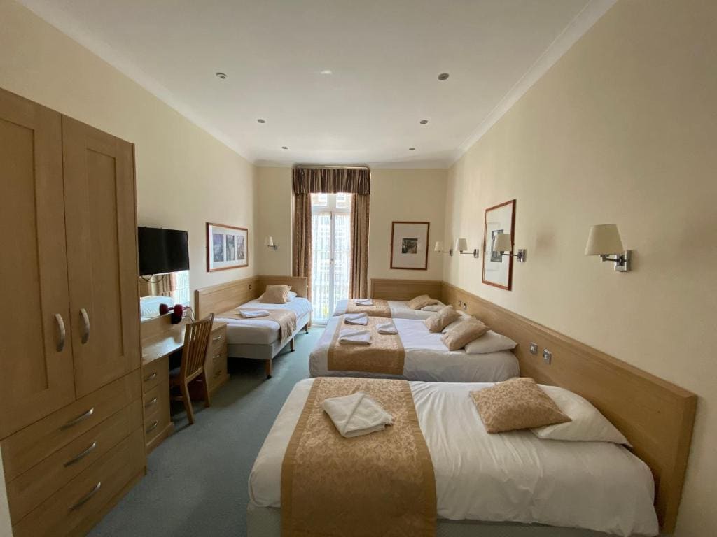 Family Room room - Image 1