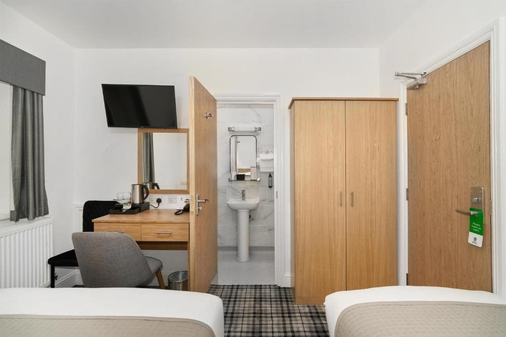 Standard Twin Room - Non-Smoking room - Image 2
