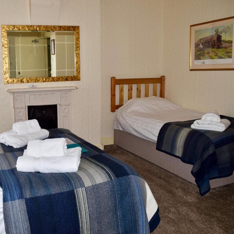 Family Room room - Image 2
