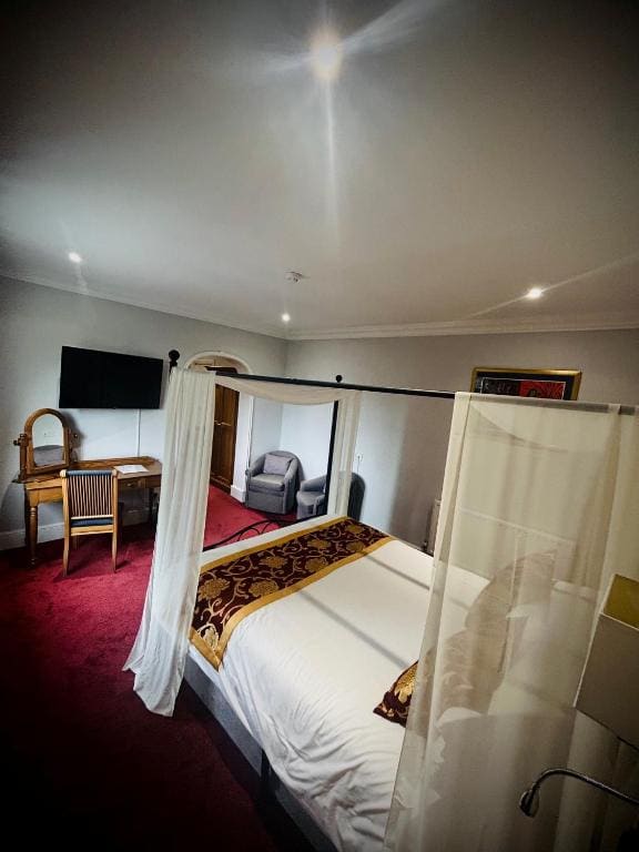 Deluxe Room room - Image 1