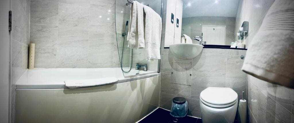 Standard Twin Room room - Image 2