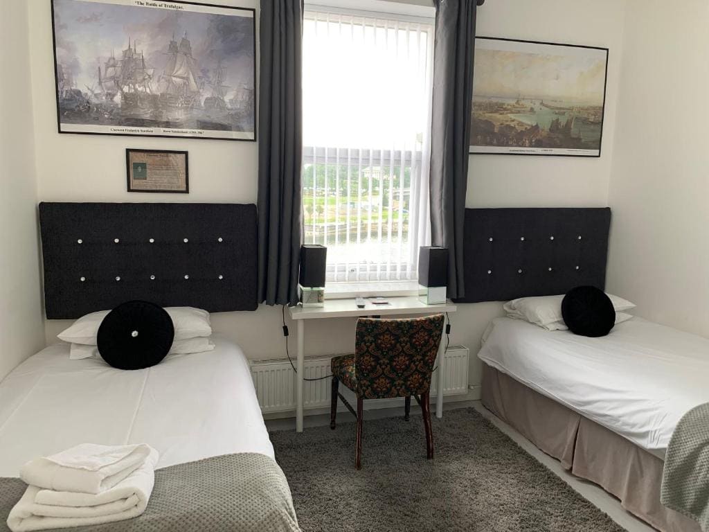Deluxe Twin Room with River View room - Image 3