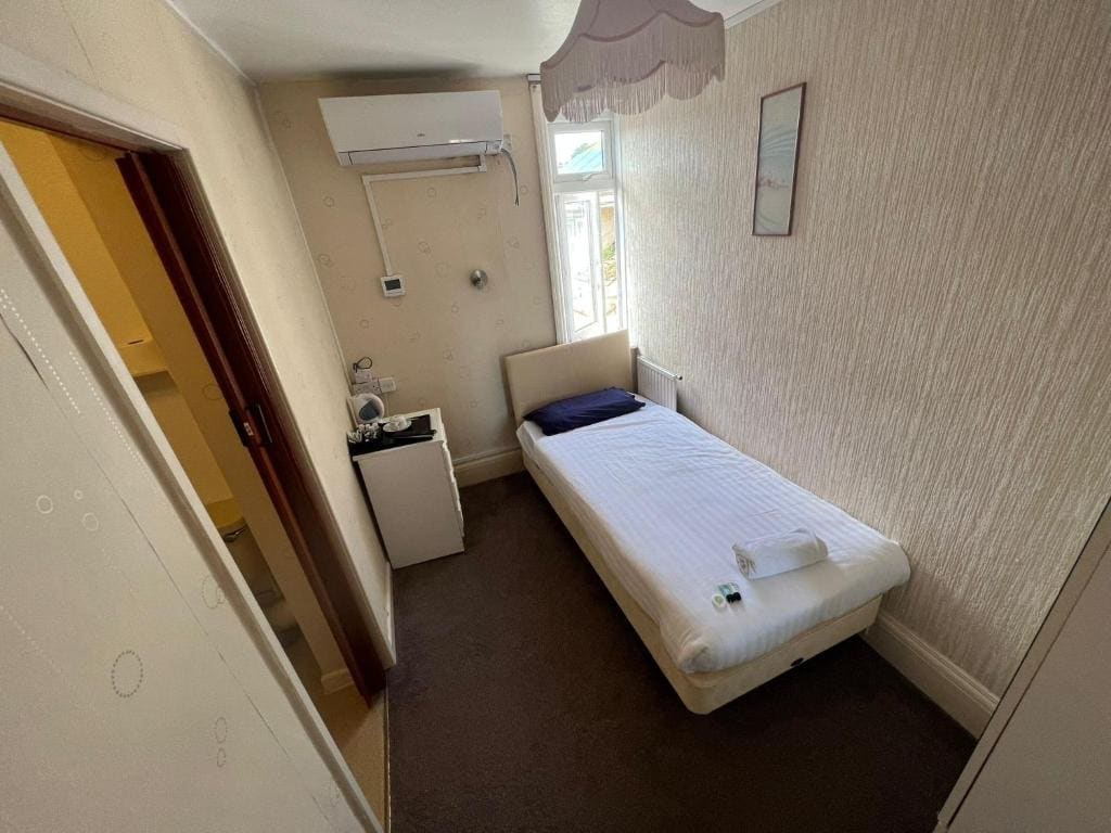 Standard Single Room room - Image 2