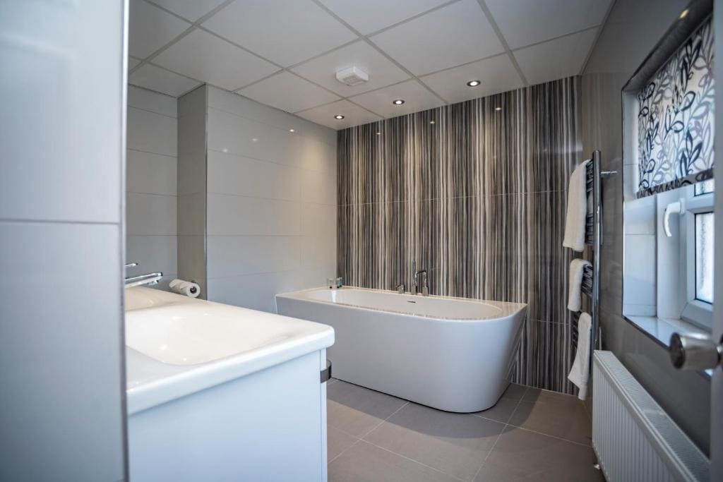Deluxe Suite room - Image 3