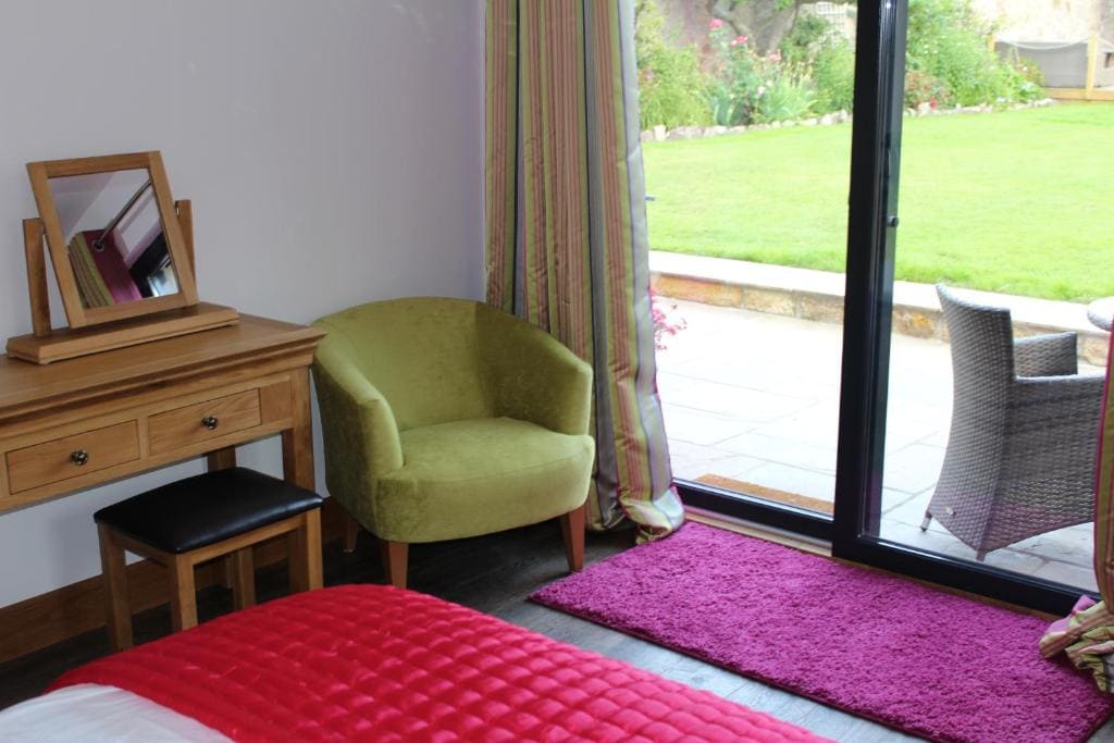 Deluxe Double or Twin Room with Garden View room - Image 2