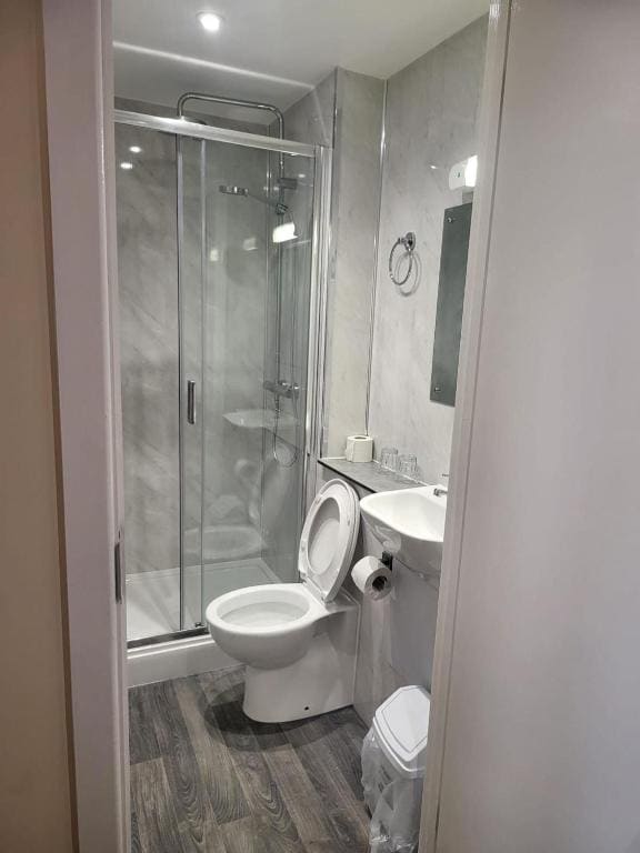 Double Room in Annex room - Image 3