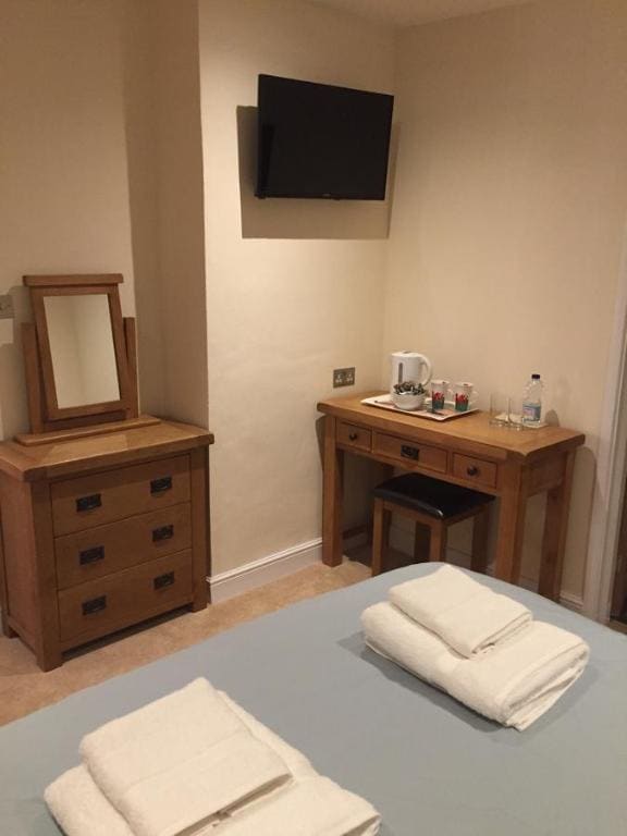 King Room room - Image 1