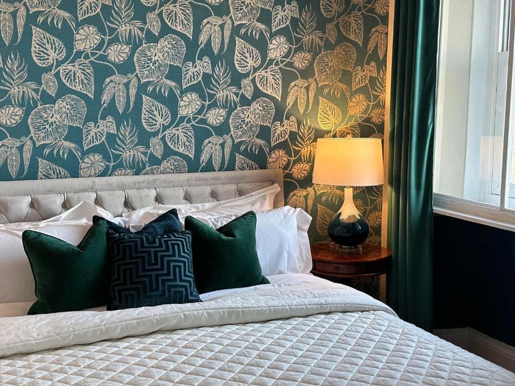 Deluxe Room room - Image 1