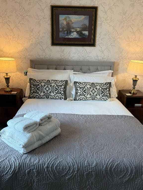 Double Room with Private Bathroom room - Image 3