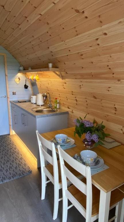 Tent room - Image 3