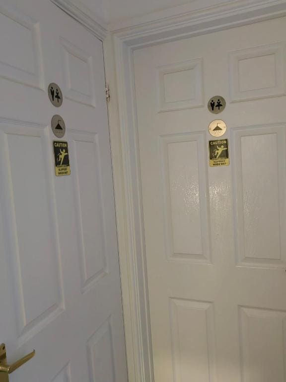 Double Room with Shared Bathroom room - Image 1