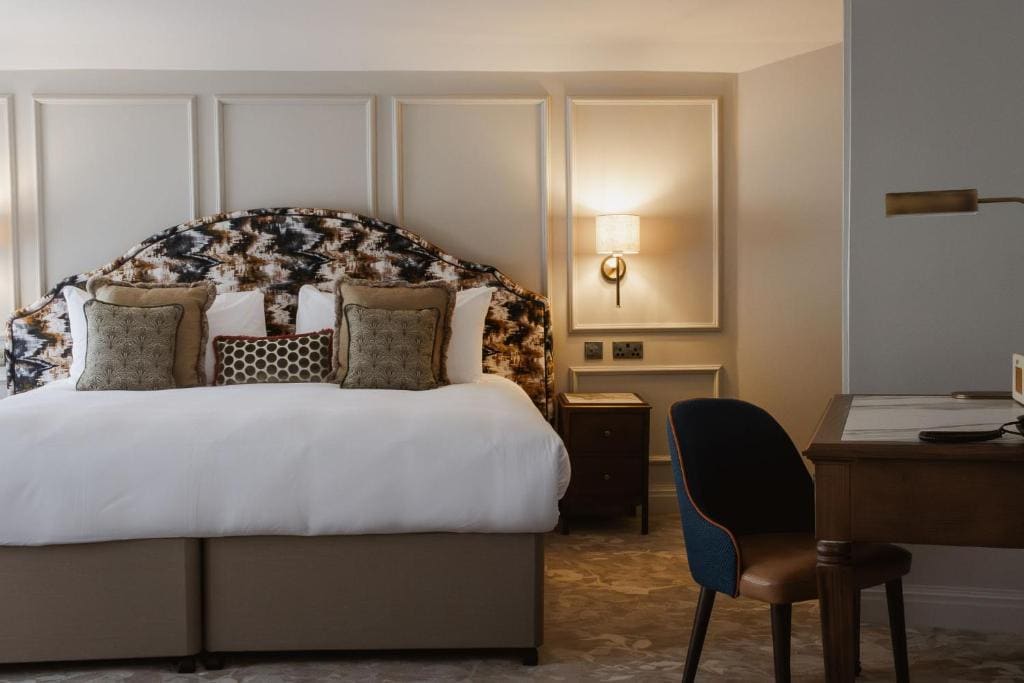 Mews Deluxe room - Image 3