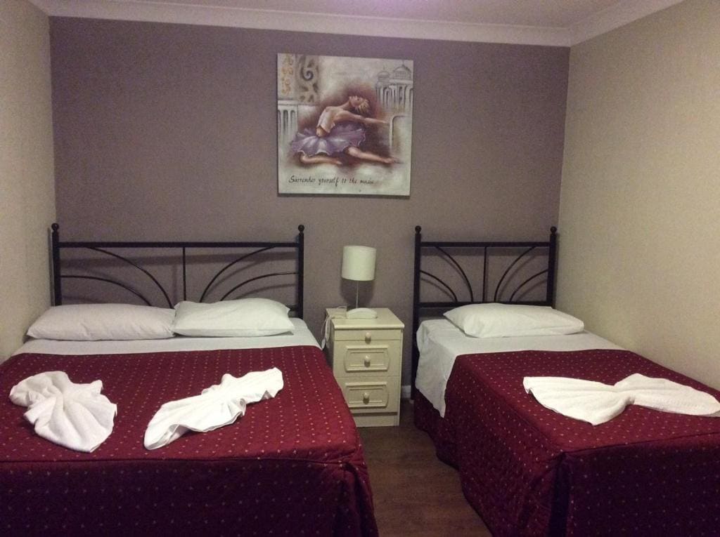 Triple Room with Private Bathroom room - Image 1