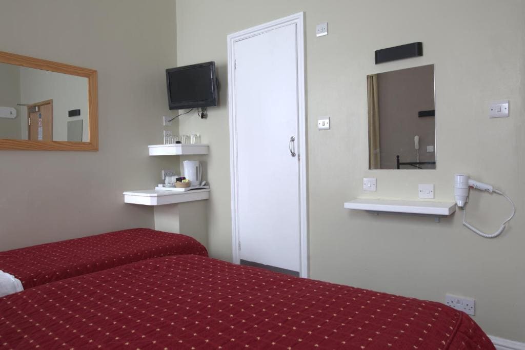 Double Room with Private Bathroom room - Image 1