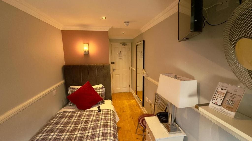 Standard Single Room room - Image 2