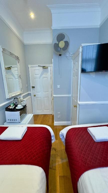 Twin Room room - Image 3