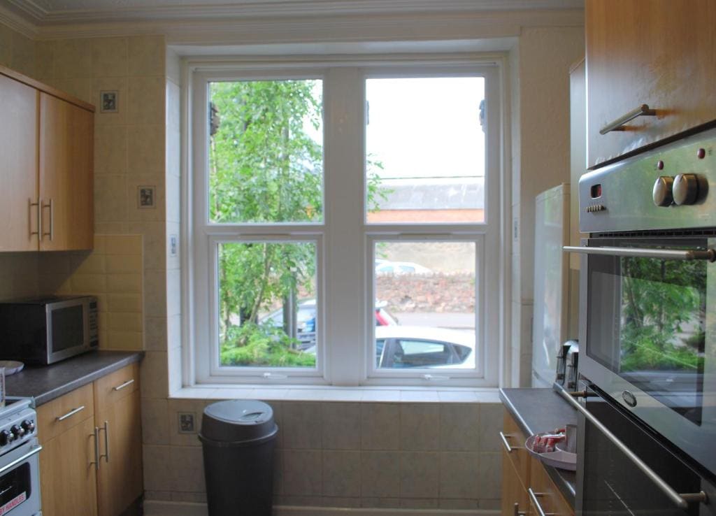 Triple Room with Shared Bathroom room - Image 3