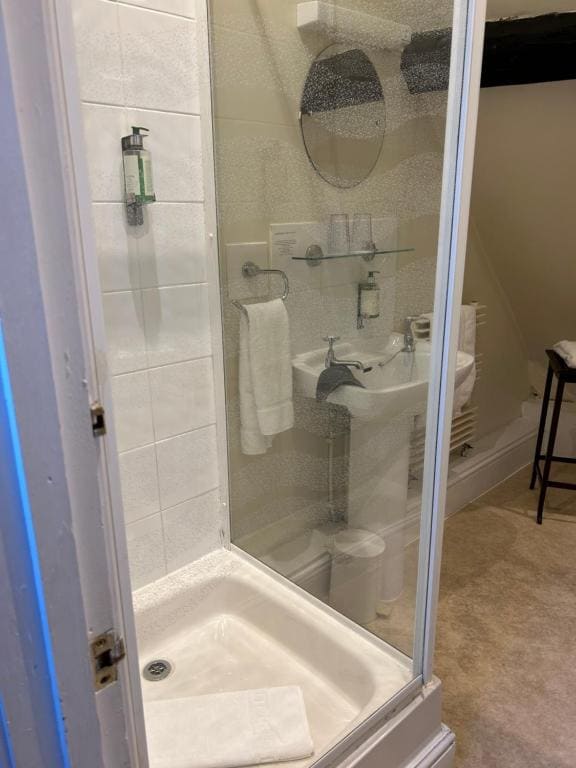 Family Room with Private Bathroom room - Image 2