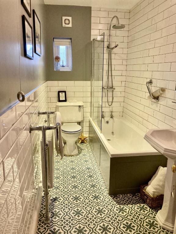 Double Room with Private Bathroom room - Image 2