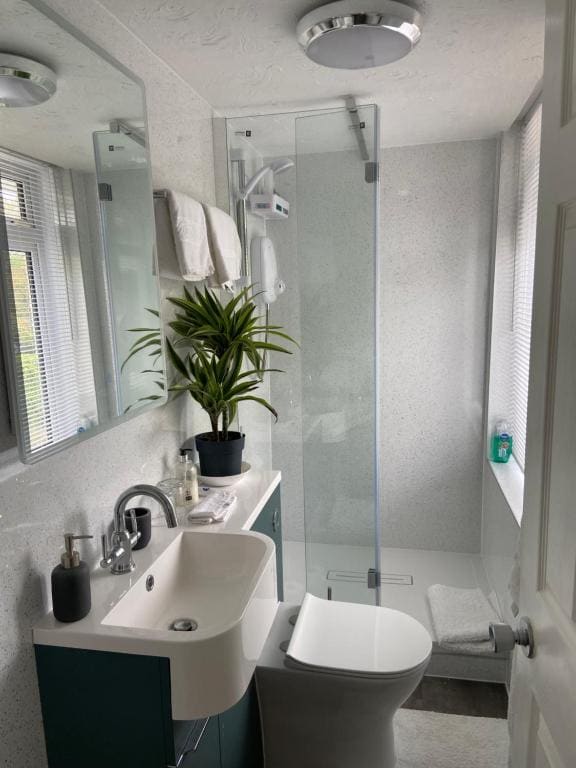 Double Room with Private Bathroom room - Image 1