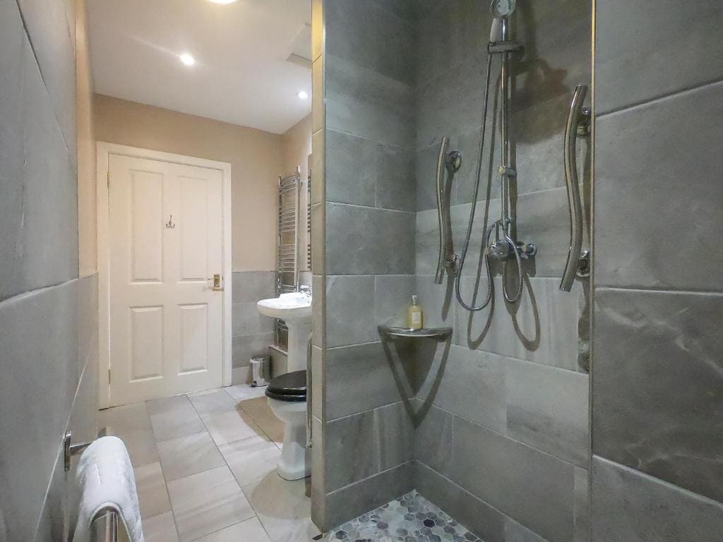 Standard Double or Twin Room room - Image 1