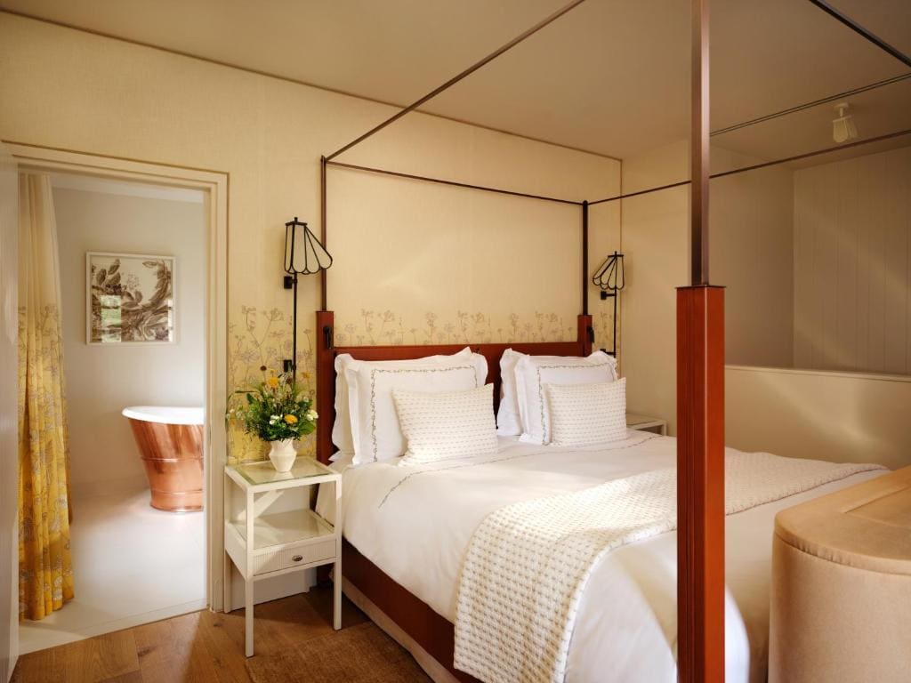 Farmer’s Cottage Suite room - Image 1
