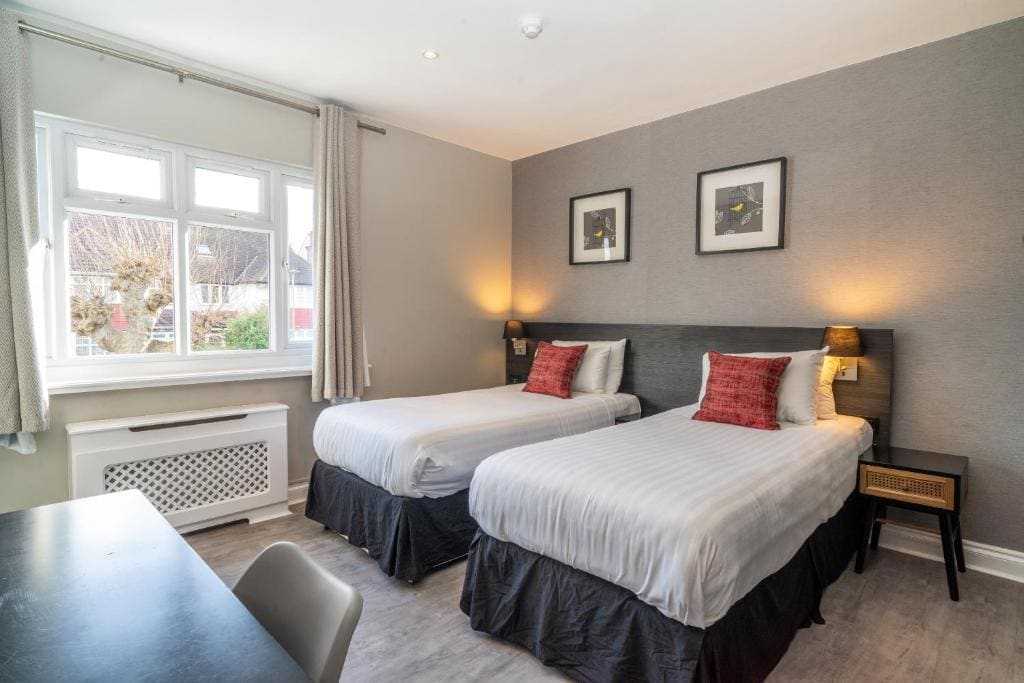 Standard Double or Twin Room room - Image 3
