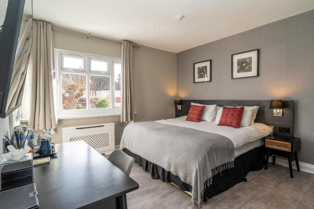 Standard Double or Twin Room room - Image 1