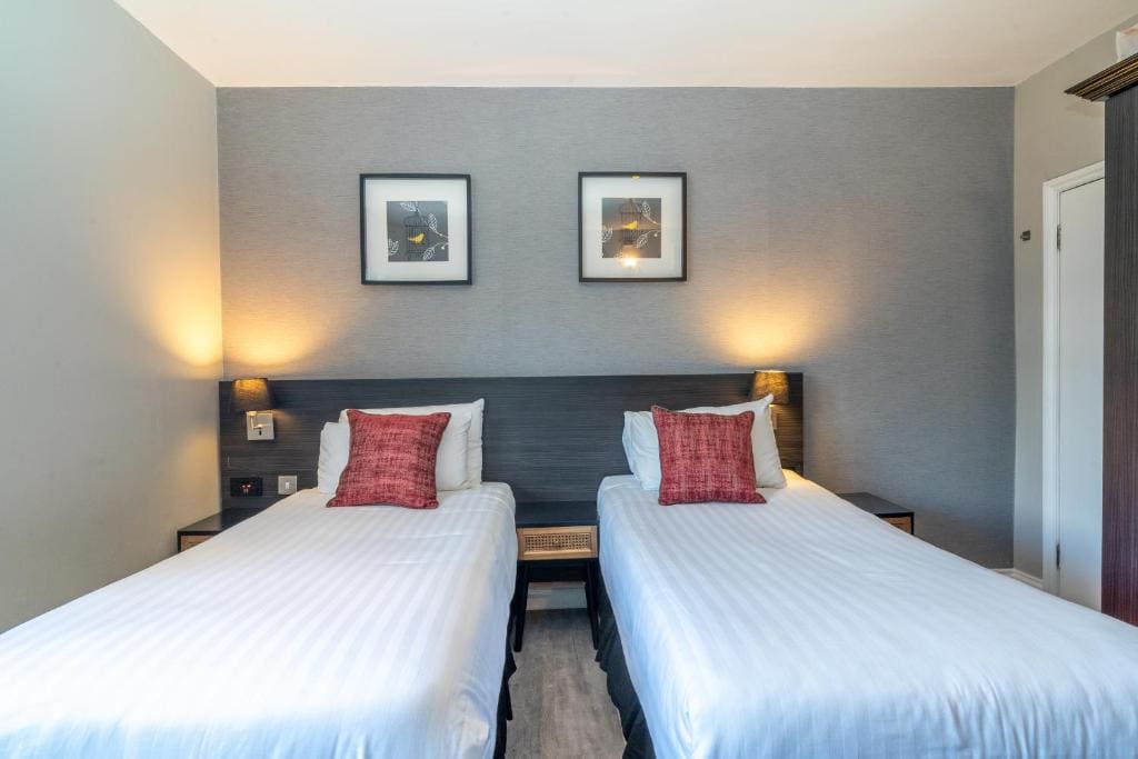 Standard Double or Twin Room room - Image 2