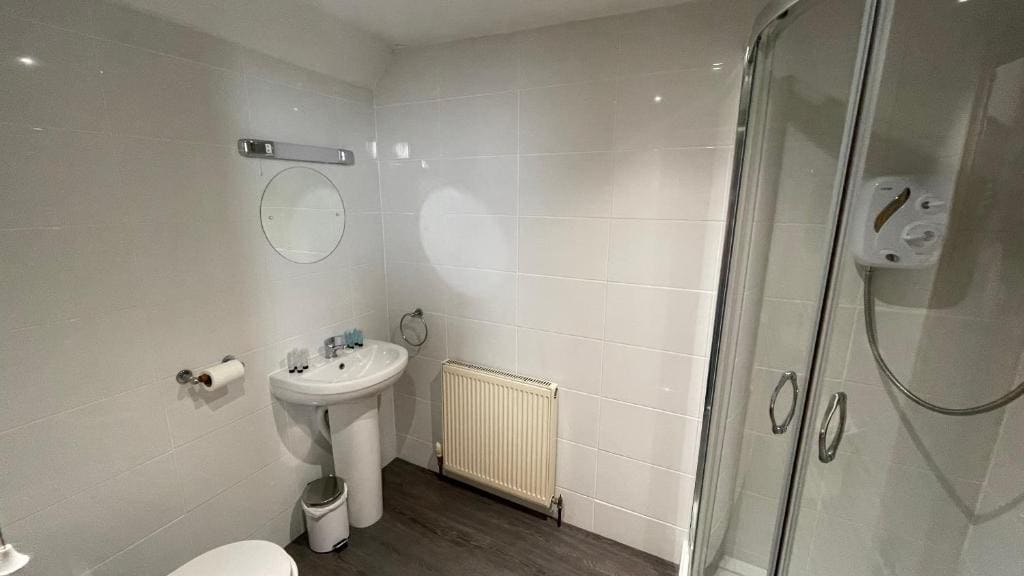 Quadruple Room with Private External Bathroom room - Image 1
