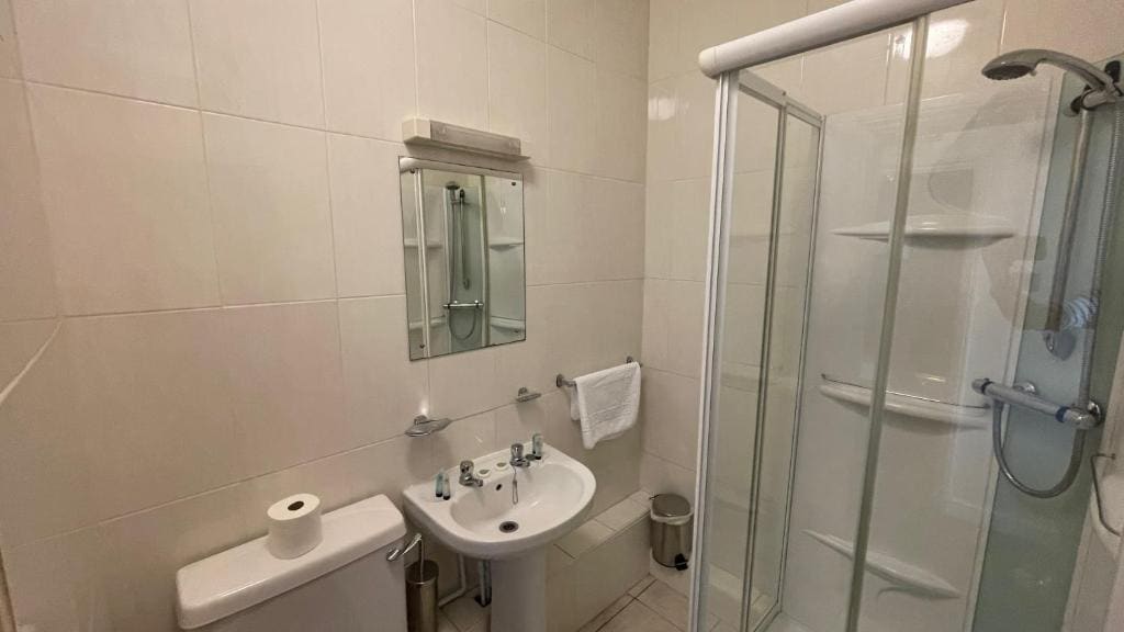 Superior Twin Room room - Image 1