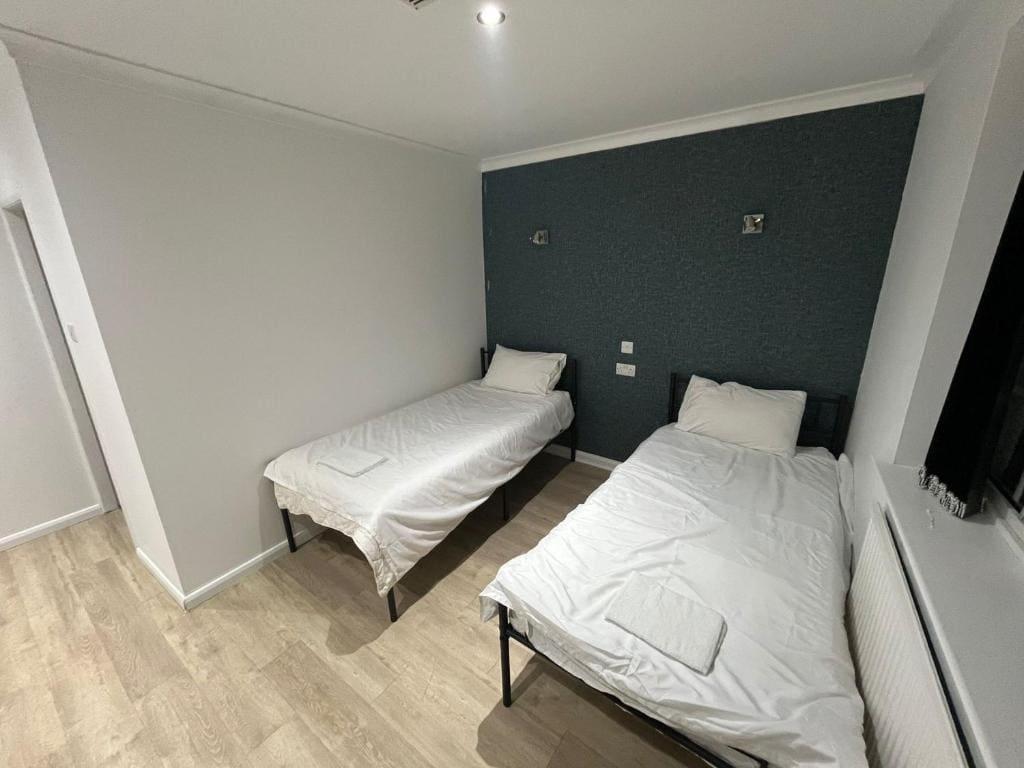 Deluxe Twin Room room - Image 1