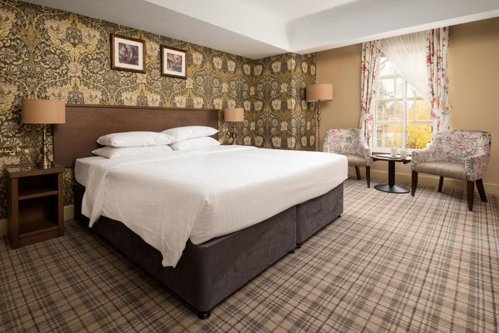 Feature Double or Twin Room room - Image 2