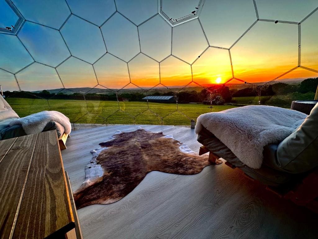 Tent room - Image 3