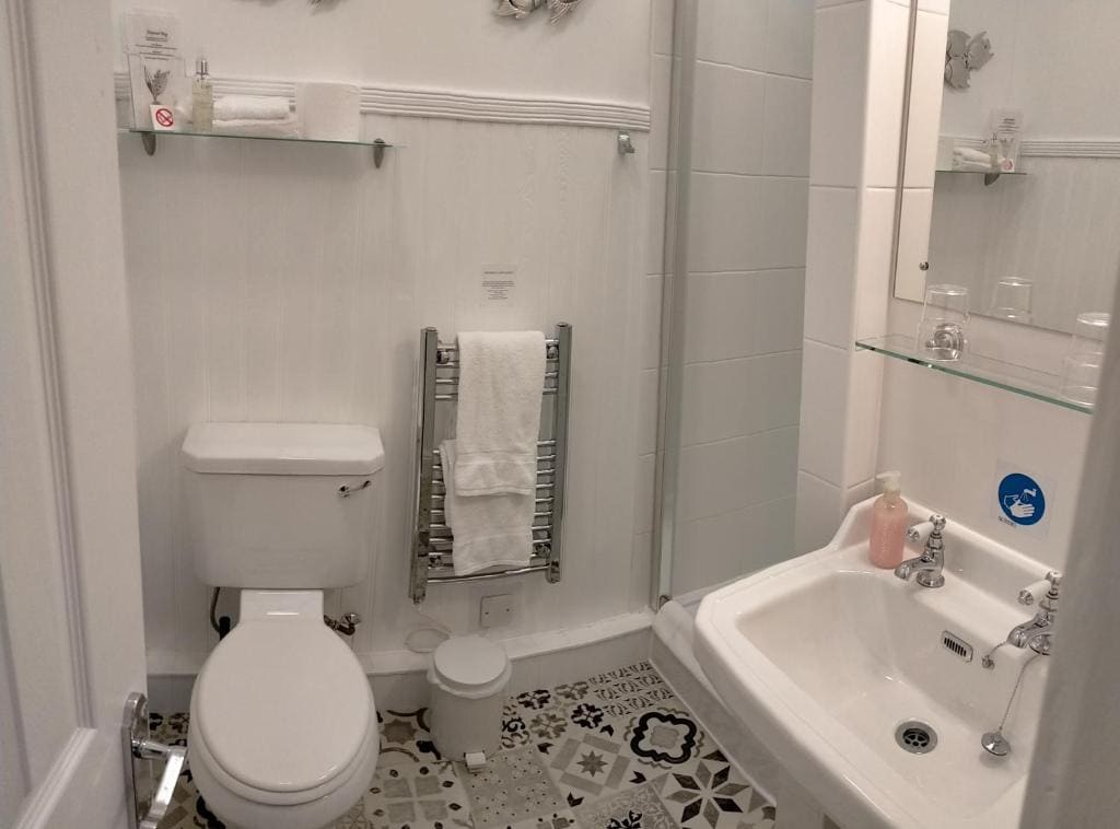 Standard Double Room - 6 room - Image 1