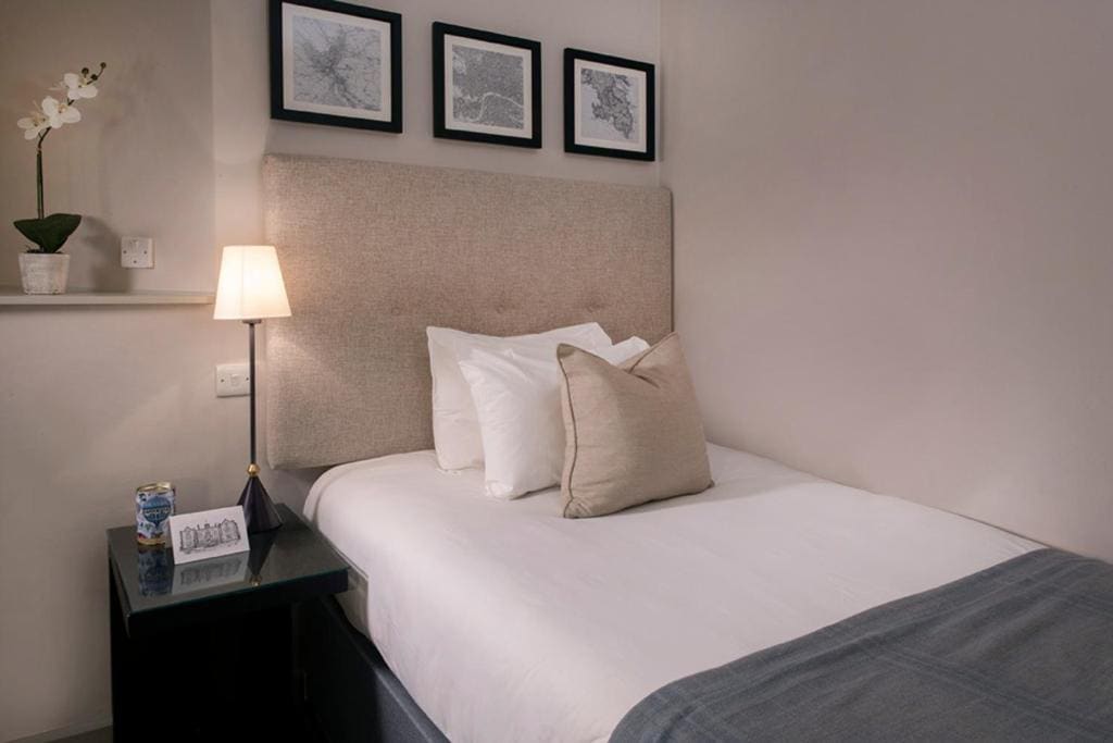 Standard Single Room room - Image 2