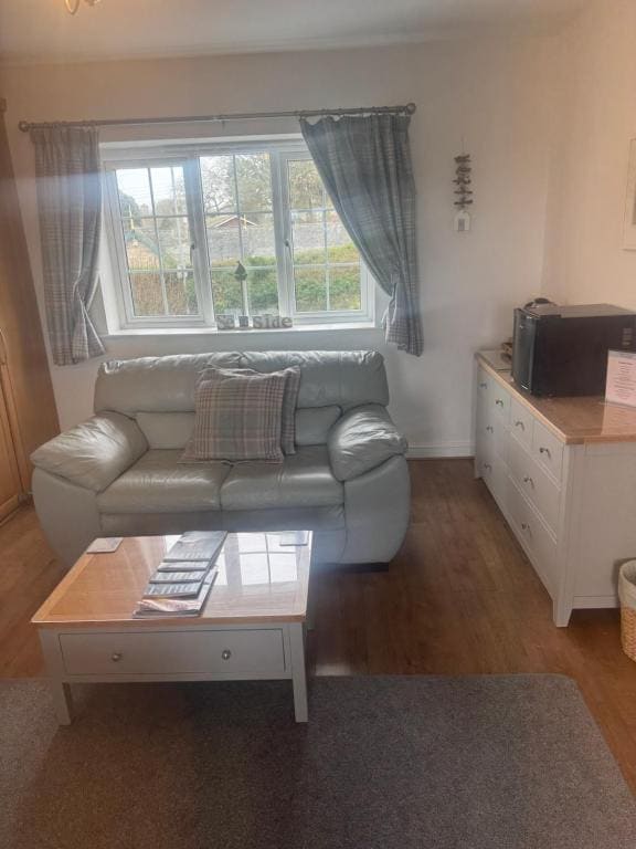 Deluxe Double Room with Sea View room - Image 3