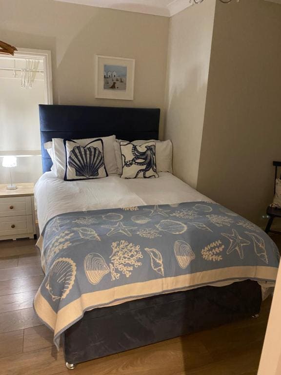Small Double Room with Sea View room - Image 2