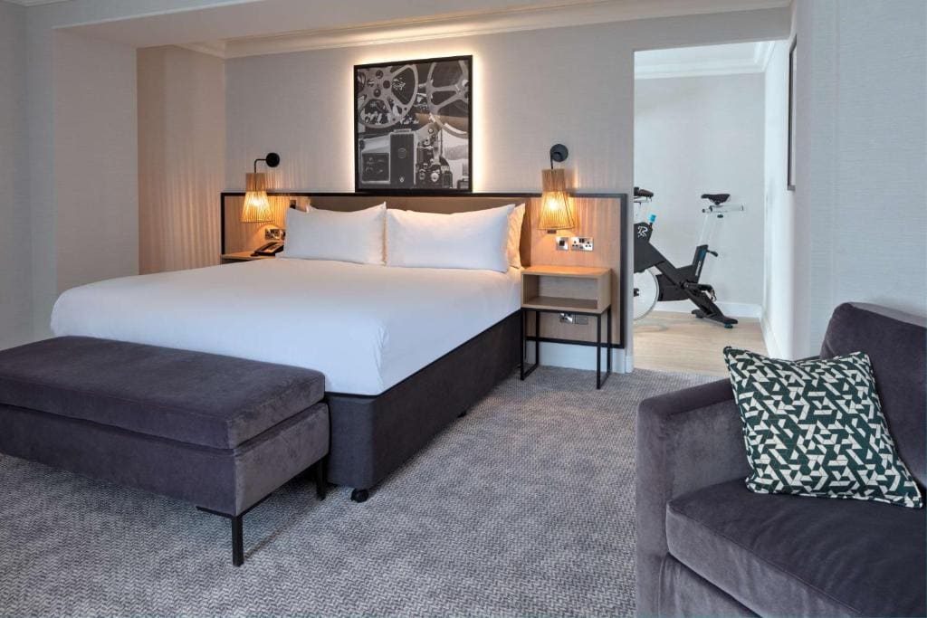 King Room with Double Sofa Bed room - Image 1