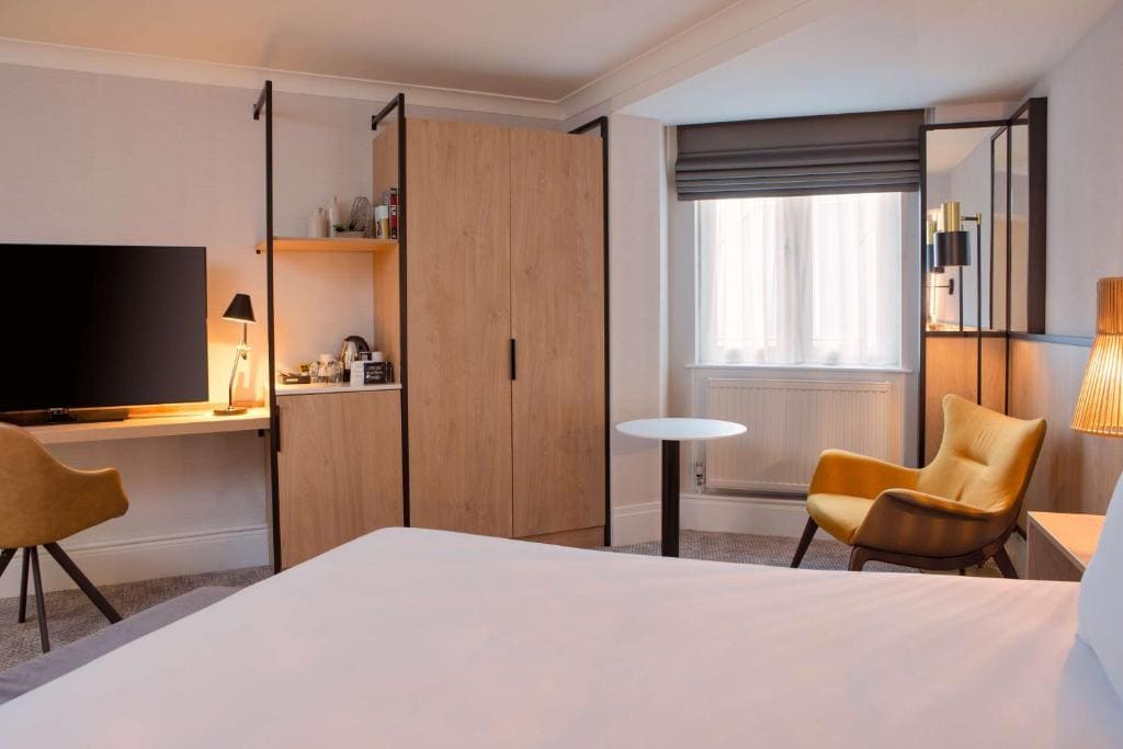 Deluxe King Room room - Image 1