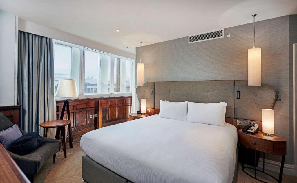 King Guest Room room - Image 1
