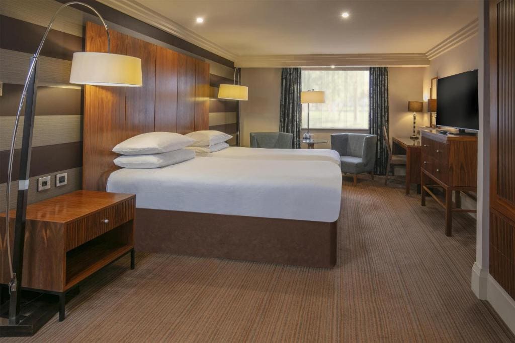 Deluxe Twin Room room - Image 1