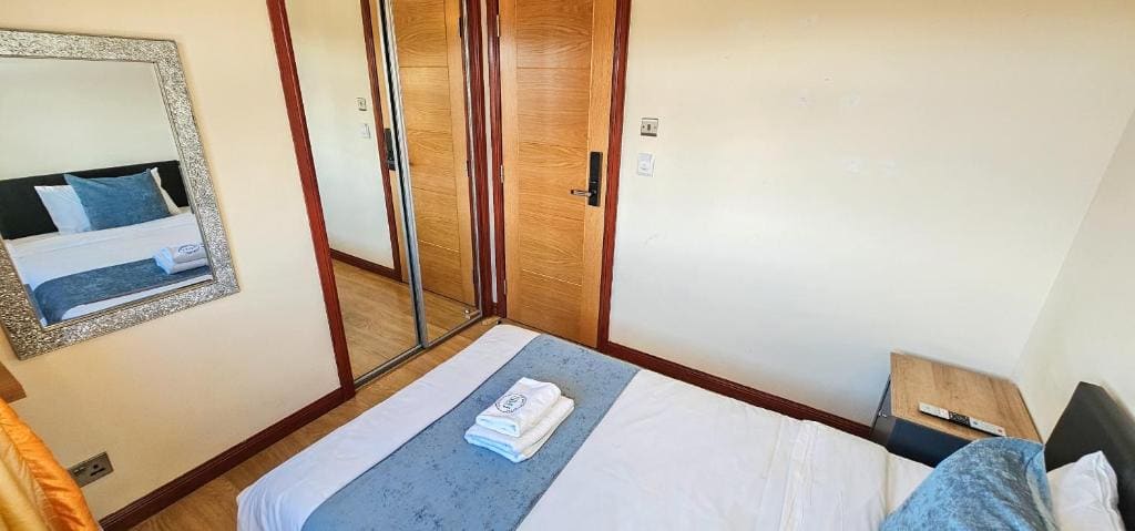 Double Room with Shared Toilet room - Image 1