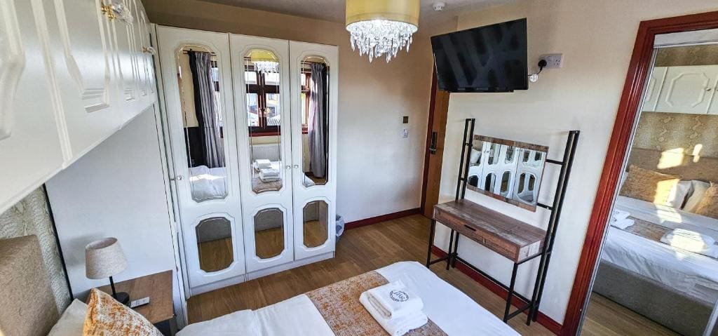 Standard Double Room room - Image 2