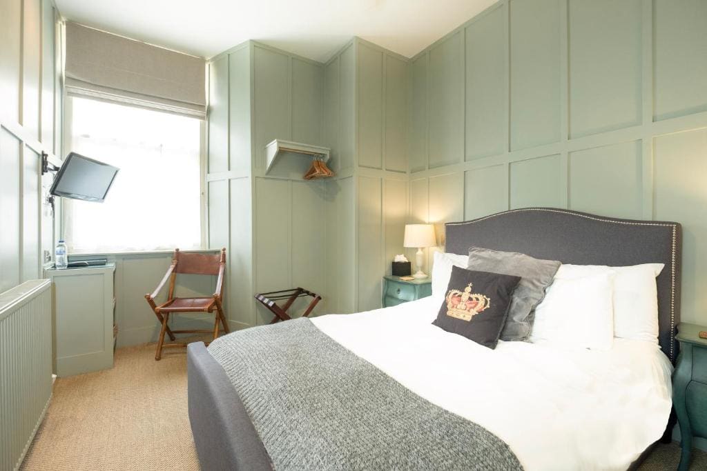 Classic Double Room room - Image 2