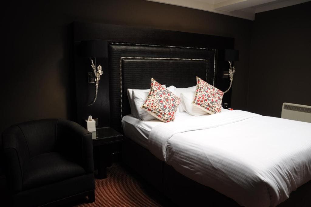 Superior Double Room - Non-Smoking room - Image 2