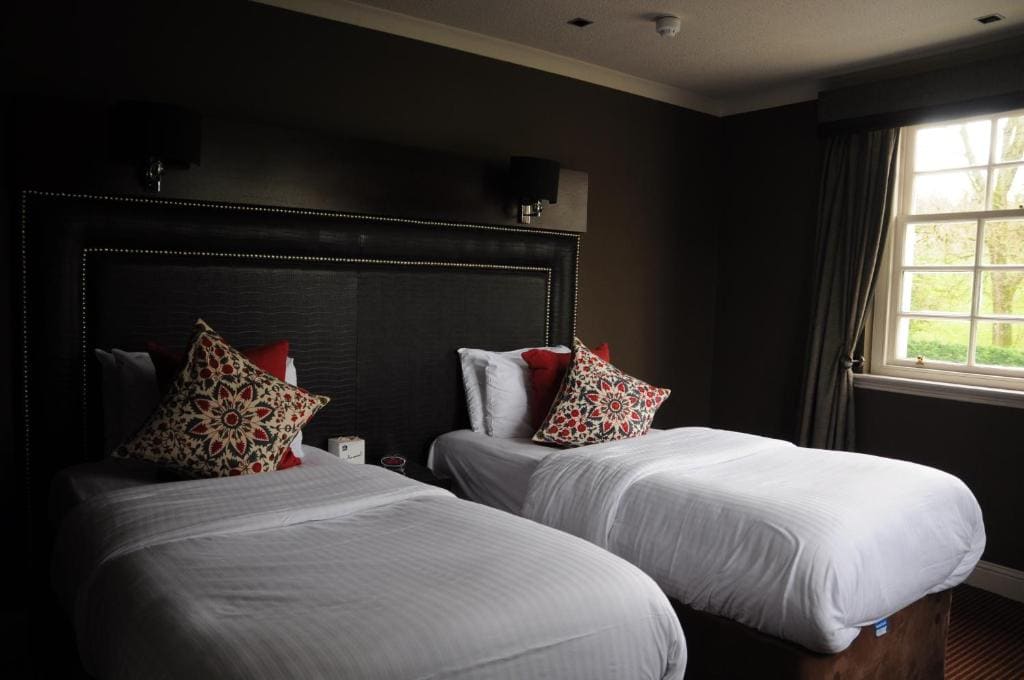 Superior Twin Room - Non-Smoking room - Image 3